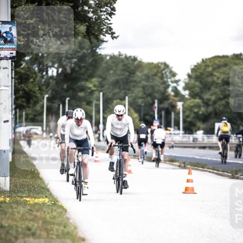 16.08.2026 - KN Förde Triathlon 2026 H.Heesch http://msf.ph/oto/9988374 16.08.2026 13:14:36 Radfahren 521, 533, 724, 726, 739 meine-sportfotos.de