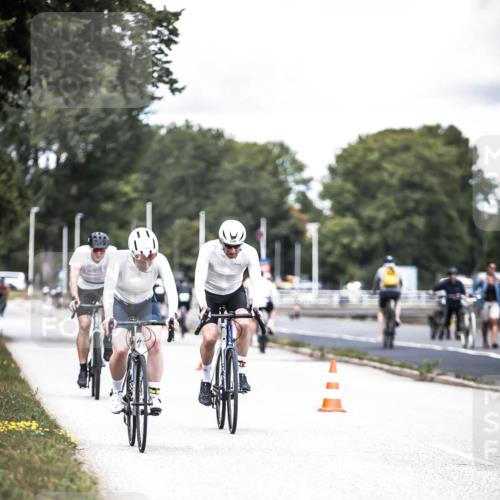 16.08.2026 - KN Förde Triathlon 2026 H.Heesch http://msf.ph/oto/9988385 16.08.2026 13:14:37 Radfahren 521, 533, 724, 726, 739 meine-sportfotos.de