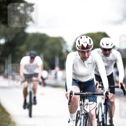 16.08.2026 - KN Förde Triathlon 2026 H.Heesch http://msf.ph/oto/9988396 16.08.2026 13:14:38 Radfahren 528, 533, 724, 726, 739 meine-sportfotos.de