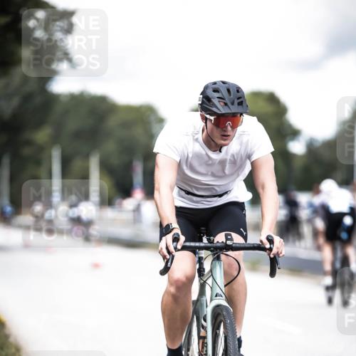 16.08.2026 - KN Förde Triathlon 2026 H.Heesch http://msf.ph/oto/9988408 16.08.2026 13:14:40 Radfahren 528, 533, 724, 726, 739 meine-sportfotos.de