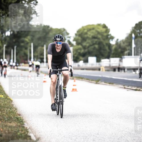 16.08.2026 - KN Förde Triathlon 2026 H.Heesch http://msf.ph/oto/9988431 16.08.2026 13:14:54 Radfahren 513, 550 meine-sportfotos.de