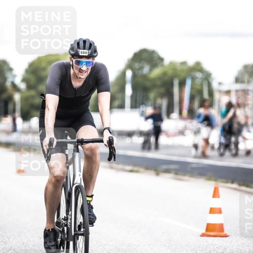 16.08.2026 - KN Förde Triathlon 2026 H.Heesch http://msf.ph/oto/9988446 16.08.2026 13:14:55 Radfahren 550 meine-sportfotos.de
