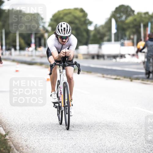 16.08.2026 - KN Förde Triathlon 2026 H.Heesch http://msf.ph/oto/9988456 16.08.2026 13:15:00 Radfahren 580 meine-sportfotos.de