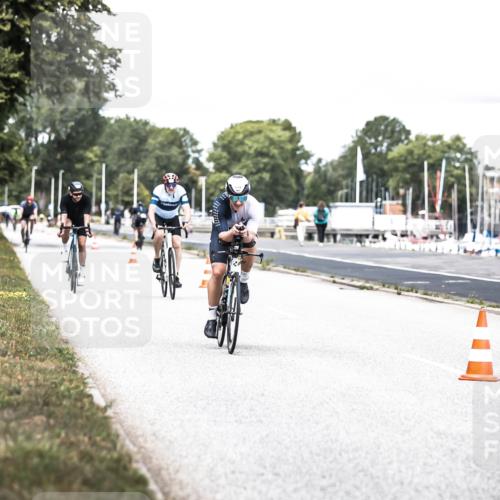 16.08.2026 - KN Förde Triathlon 2026 H.Heesch http://msf.ph/oto/9988470 16.08.2026 13:15:18 Radfahren 575, 708 meine-sportfotos.de