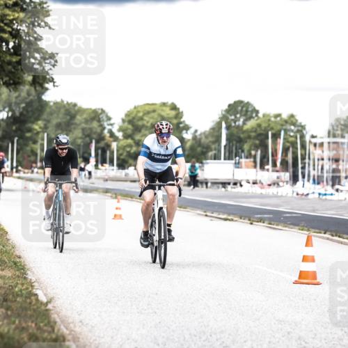 16.08.2026 - KN Förde Triathlon 2026 H.Heesch http://msf.ph/oto/9988484 16.08.2026 13:15:20 Radfahren 575, 708, 711 meine-sportfotos.de