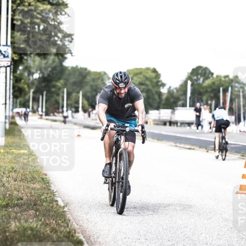 16.08.2026 - KN Förde Triathlon 2026 H.Heesch http://msf.ph/oto/9988617 16.08.2026 13:15:51 Radfahren 569, 606, 742 meine-sportfotos.de