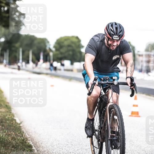 16.08.2026 - KN Förde Triathlon 2026 H.Heesch http://msf.ph/oto/9988628 16.08.2026 13:15:52 Radfahren 569, 606, 742 meine-sportfotos.de