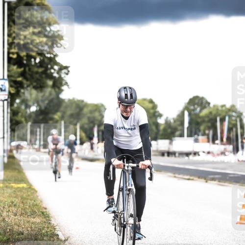 16.08.2026 - KN Förde Triathlon 2026 H.Heesch http://msf.ph/oto/9988641 16.08.2026 13:16:03 Radfahren 517, 525, 527, 571, 734 meine-sportfotos.de
