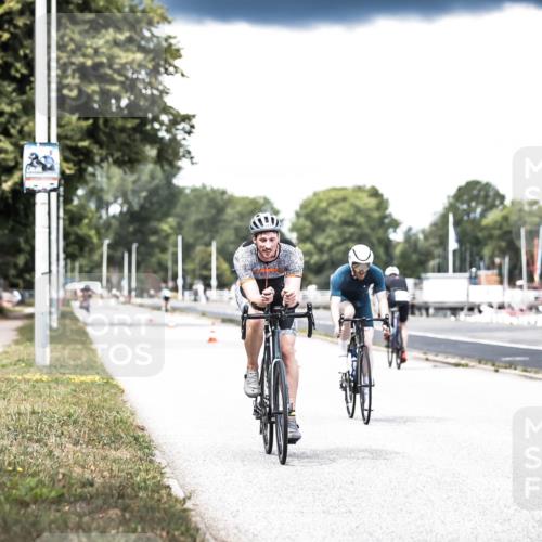 16.08.2026 - KN Förde Triathlon 2026 H.Heesch http://msf.ph/oto/9988649 16.08.2026 13:16:05 Radfahren 517, 525, 571, 734 meine-sportfotos.de
