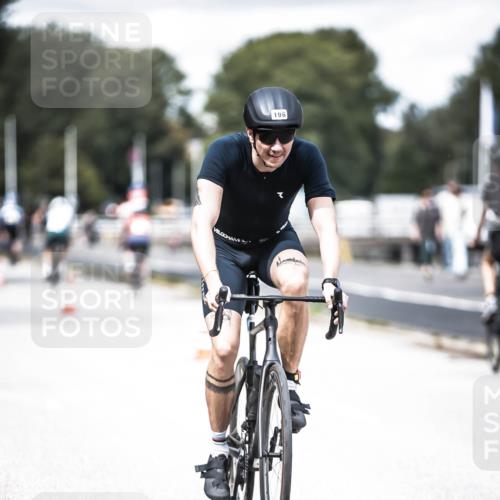 16.08.2026 - KN Förde Triathlon 2026 H.Heesch http://msf.ph/oto/9988885 16.08.2026 13:17:33 Radfahren 196, 594, 610, 723 meine-sportfotos.de