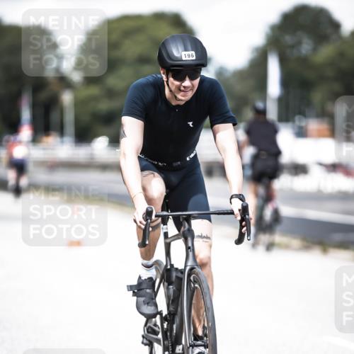 16.08.2026 - KN Förde Triathlon 2026 H.Heesch http://msf.ph/oto/9988890 16.08.2026 13:17:33 Radfahren 196, 594, 610, 723 meine-sportfotos.de