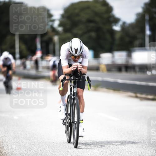 16.08.2026 - KN Förde Triathlon 2026 H.Heesch http://msf.ph/oto/9988954 16.08.2026 13:18:09 Radfahren 720, 732, 738 meine-sportfotos.de