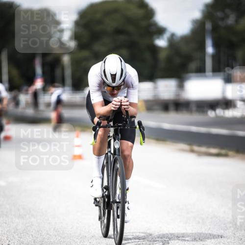 16.08.2026 - KN Förde Triathlon 2026 H.Heesch http://msf.ph/oto/9988957 16.08.2026 13:18:09 Radfahren 720, 732, 738 meine-sportfotos.de