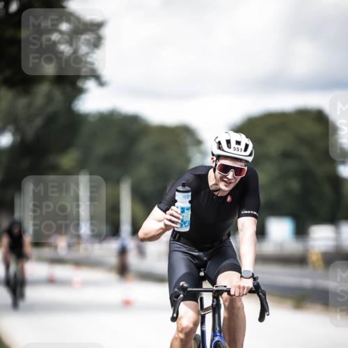 16.08.2026 - KN Förde Triathlon 2026 H.Heesch http://msf.ph/oto/9988976 16.08.2026 13:18:12 Radfahren 557, 720, 732, 738 meine-sportfotos.de