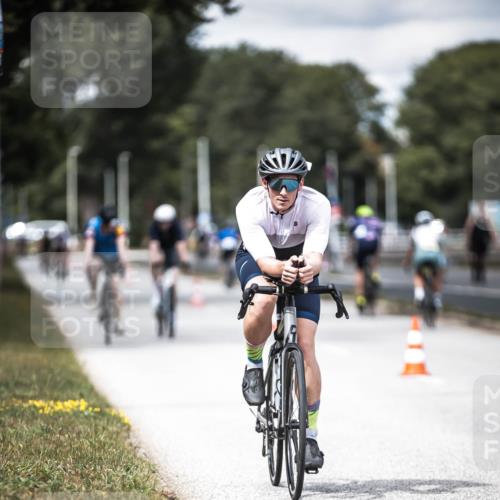 16.08.2026 - KN Förde Triathlon 2026 H.Heesch http://msf.ph/oto/9989063 16.08.2026 13:18:43 Radfahren 559, 566, 592, 597, 603, 609, 715, 718 meine-sportfotos.de