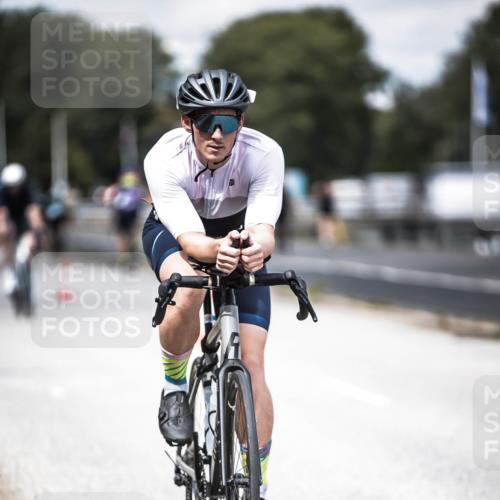 16.08.2026 - KN Förde Triathlon 2026 H.Heesch http://msf.ph/oto/9989077 16.08.2026 13:18:43 Radfahren 559, 566, 592, 597, 603, 609, 715, 718 meine-sportfotos.de