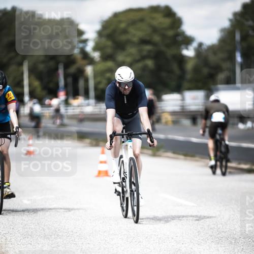 16.08.2026 - KN Förde Triathlon 2026 H.Heesch http://msf.ph/oto/9989080 16.08.2026 13:18:46 Radfahren 559, 566, 597, 603, 609, 715, 718 meine-sportfotos.de