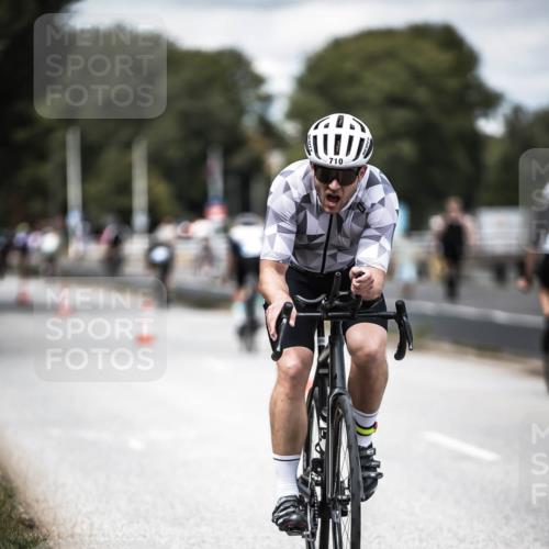 16.08.2026 - KN Förde Triathlon 2026 H.Heesch http://msf.ph/oto/9989098 16.08.2026 13:18:51 Radfahren 565, 609, 704 meine-sportfotos.de