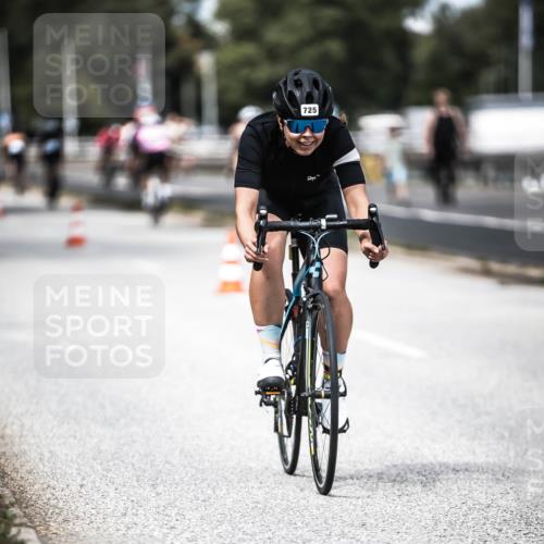 16.08.2026 - KN Förde Triathlon 2026 H.Heesch http://msf.ph/oto/9989126 16.08.2026 13:18:57 Radfahren 565, 704, 719, 725 meine-sportfotos.de