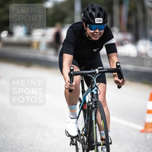 16.08.2026 - KN Förde Triathlon 2026 H.Heesch http://msf.ph/oto/9989137 16.08.2026 13:18:57 Radfahren 565, 704, 719, 725 meine-sportfotos.de