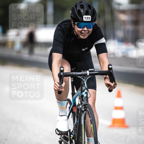 16.08.2026 - KN Förde Triathlon 2026 H.Heesch http://msf.ph/oto/9989139 16.08.2026 13:18:58 Radfahren 565, 704, 719, 725 meine-sportfotos.de