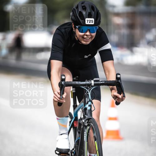 16.08.2026 - KN Förde Triathlon 2026 H.Heesch http://msf.ph/oto/9989140 16.08.2026 13:18:58 Radfahren 565, 704, 719, 725 meine-sportfotos.de