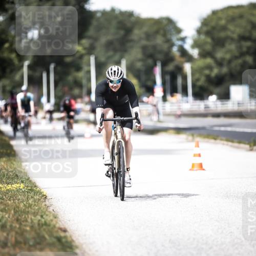 16.08.2026 - KN Förde Triathlon 2026 H.Heesch http://msf.ph/oto/9989168 16.08.2026 13:19:14 Radfahren 579 meine-sportfotos.de