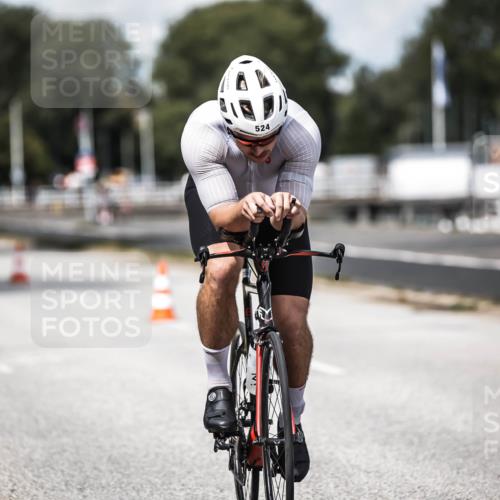 16.08.2026 - KN Förde Triathlon 2026 H.Heesch http://msf.ph/oto/9989212 16.08.2026 13:19:25 Radfahren 713, 714, 735 meine-sportfotos.de