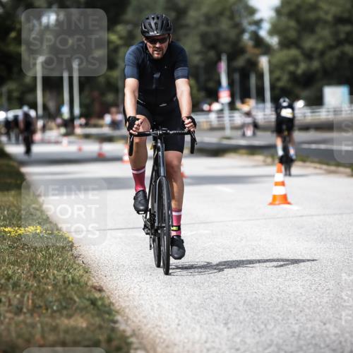 16.08.2026 - KN Förde Triathlon 2026 H.Heesch http://msf.ph/oto/9989217 16.08.2026 13:19:27 Radfahren 716, 735 meine-sportfotos.de