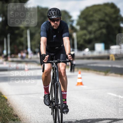16.08.2026 - KN Förde Triathlon 2026 H.Heesch http://msf.ph/oto/9989227 16.08.2026 13:19:28 Radfahren 574, 701, 716, 735 meine-sportfotos.de