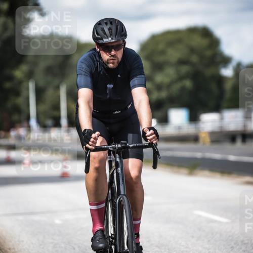 16.08.2026 - KN Förde Triathlon 2026 H.Heesch http://msf.ph/oto/9989232 16.08.2026 13:19:28 Radfahren 574, 701, 716, 735 meine-sportfotos.de