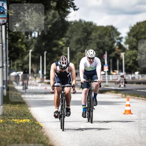 16.08.2026 - KN Förde Triathlon 2026 H.Heesch http://msf.ph/oto/9989241 16.08.2026 13:19:35 Radfahren 522, 574, 701, 716, 743 meine-sportfotos.de