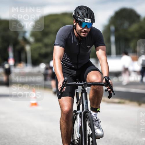 16.08.2026 - KN Förde Triathlon 2026 H.Heesch http://msf.ph/oto/9989278 16.08.2026 13:19:43 Radfahren 576, 586, 605 meine-sportfotos.de