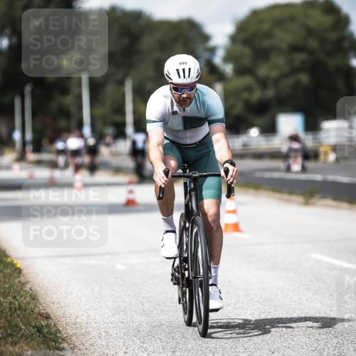 16.08.2026 - KN Förde Triathlon 2026 H.Heesch http://msf.ph/oto/9989280 16.08.2026 13:19:47 Radfahren 576, 586, 605 meine-sportfotos.de