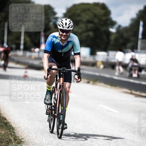 16.08.2026 - KN Förde Triathlon 2026 H.Heesch http://msf.ph/oto/9989290 16.08.2026 13:19:56 Radfahren 553, 594, 612, 733 meine-sportfotos.de