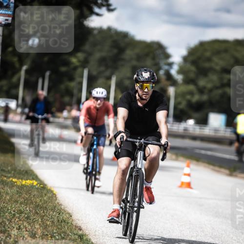 16.08.2026 - KN Förde Triathlon 2026 H.Heesch http://msf.ph/oto/9989331 16.08.2026 13:20:03 Radfahren 562, 591, 709, 723, 733, 737 meine-sportfotos.de