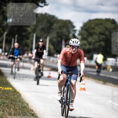 16.08.2026 - KN Förde Triathlon 2026 H.Heesch http://msf.ph/oto/9989334 16.08.2026 13:20:04 Radfahren 532, 562, 591, 709, 723, 737 meine-sportfotos.de