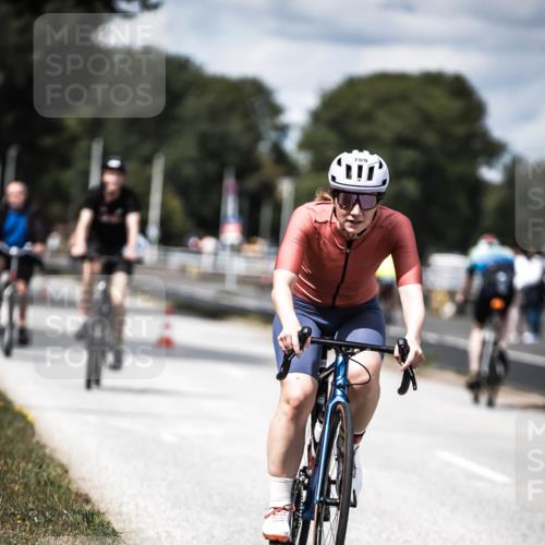 16.08.2026 - KN Förde Triathlon 2026 H.Heesch http://msf.ph/oto/9989341 16.08.2026 13:20:04 Radfahren 532, 562, 591, 709, 723, 737 meine-sportfotos.de