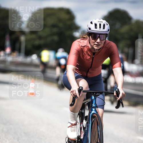 16.08.2026 - KN Förde Triathlon 2026 H.Heesch http://msf.ph/oto/9989351 16.08.2026 13:20:05 Radfahren 532, 562, 591, 709, 723, 737 meine-sportfotos.de