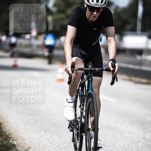 16.08.2026 - KN Förde Triathlon 2026 H.Heesch http://msf.ph/oto/9989386 16.08.2026 13:20:29 Radfahren 556, 588 meine-sportfotos.de