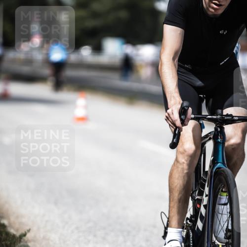 16.08.2026 - KN Förde Triathlon 2026 H.Heesch http://msf.ph/oto/9989391 16.08.2026 13:20:29 Radfahren 556, 588 meine-sportfotos.de