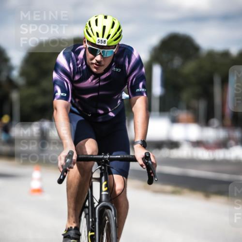 16.08.2026 - KN Förde Triathlon 2026 H.Heesch http://msf.ph/oto/9989403 16.08.2026 13:20:49 Radfahren 581, 589 meine-sportfotos.de