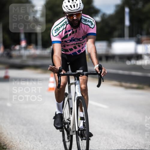 16.08.2026 - KN Förde Triathlon 2026 H.Heesch http://msf.ph/oto/9989562 16.08.2026 13:21:34 Radfahren 538, 718, 736 meine-sportfotos.de
