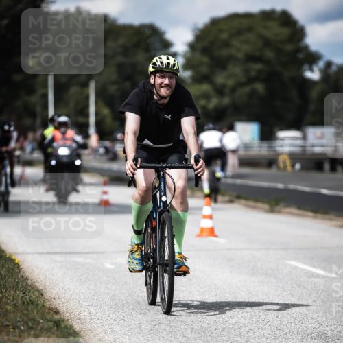 16.08.2026 - KN Förde Triathlon 2026 H.Heesch http://msf.ph/oto/9989570 16.08.2026 13:21:42 Radfahren 595, 704, 705, 730, 736 meine-sportfotos.de