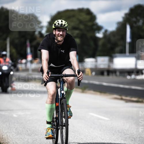 16.08.2026 - KN Förde Triathlon 2026 H.Heesch http://msf.ph/oto/9989578 16.08.2026 13:21:42 Radfahren 595, 704, 705, 730, 736 meine-sportfotos.de