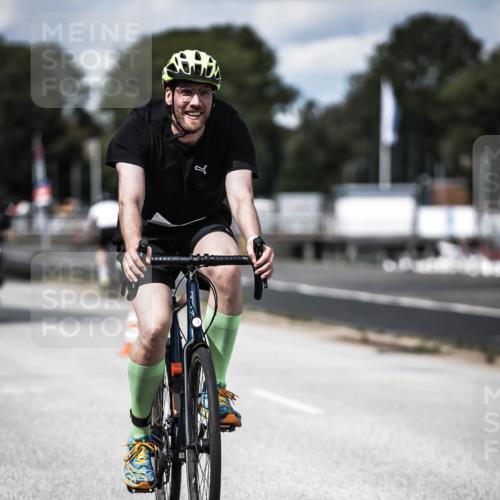 16.08.2026 - KN Förde Triathlon 2026 H.Heesch http://msf.ph/oto/9989581 16.08.2026 13:21:42 Radfahren 595, 704, 705, 730, 736 meine-sportfotos.de