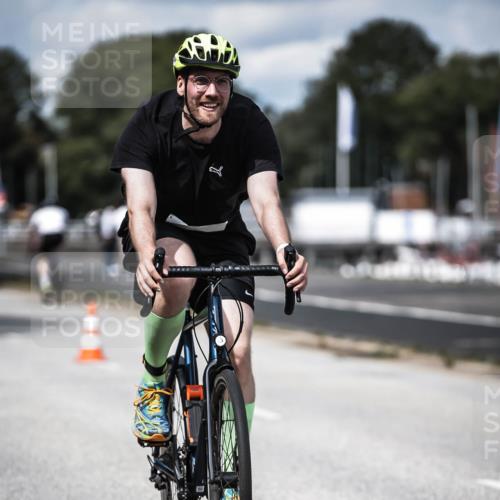 16.08.2026 - KN Förde Triathlon 2026 H.Heesch http://msf.ph/oto/9989585 16.08.2026 13:21:42 Radfahren 595, 704, 705, 730, 736 meine-sportfotos.de
