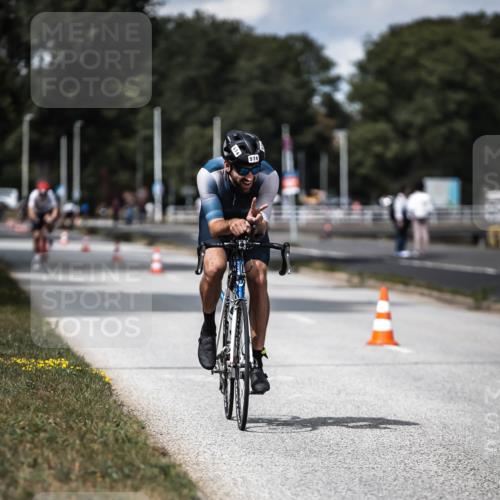 16.08.2026 - KN Förde Triathlon 2026 H.Heesch http://msf.ph/oto/9989591 16.08.2026 13:21:44 Radfahren 595, 704, 705, 730 meine-sportfotos.de