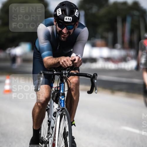 16.08.2026 - KN Förde Triathlon 2026 H.Heesch http://msf.ph/oto/9989613 16.08.2026 13:21:45 Radfahren 595, 704, 705, 730 meine-sportfotos.de