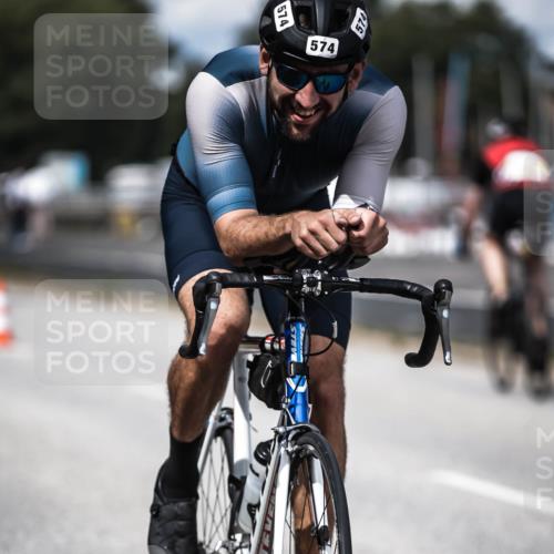 16.08.2026 - KN Förde Triathlon 2026 H.Heesch http://msf.ph/oto/9989615 16.08.2026 13:21:45 Radfahren 595, 704, 705, 730 meine-sportfotos.de